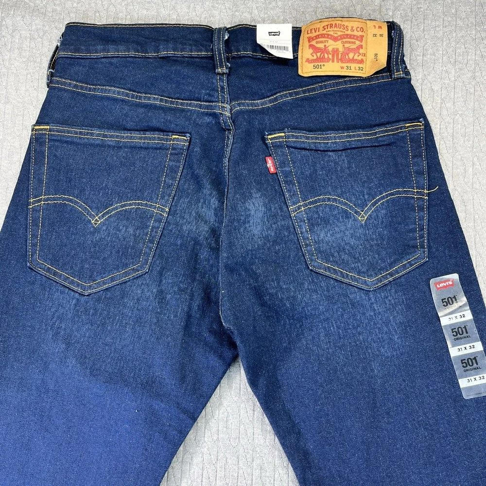 Levi's 501 New With Tags Mens (31x32) original button fly denim blue jeans pants